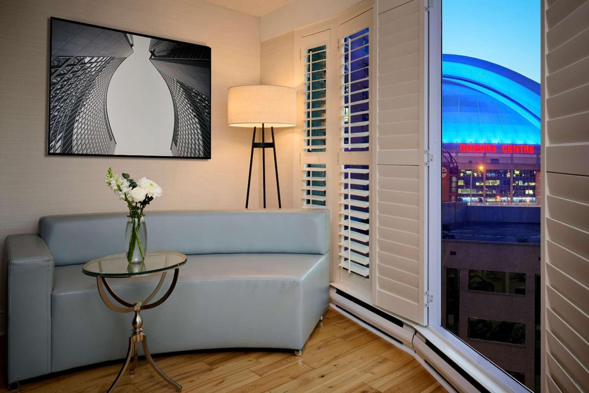 Radisson Blu Toronto Downtown 호텔 외부 사진