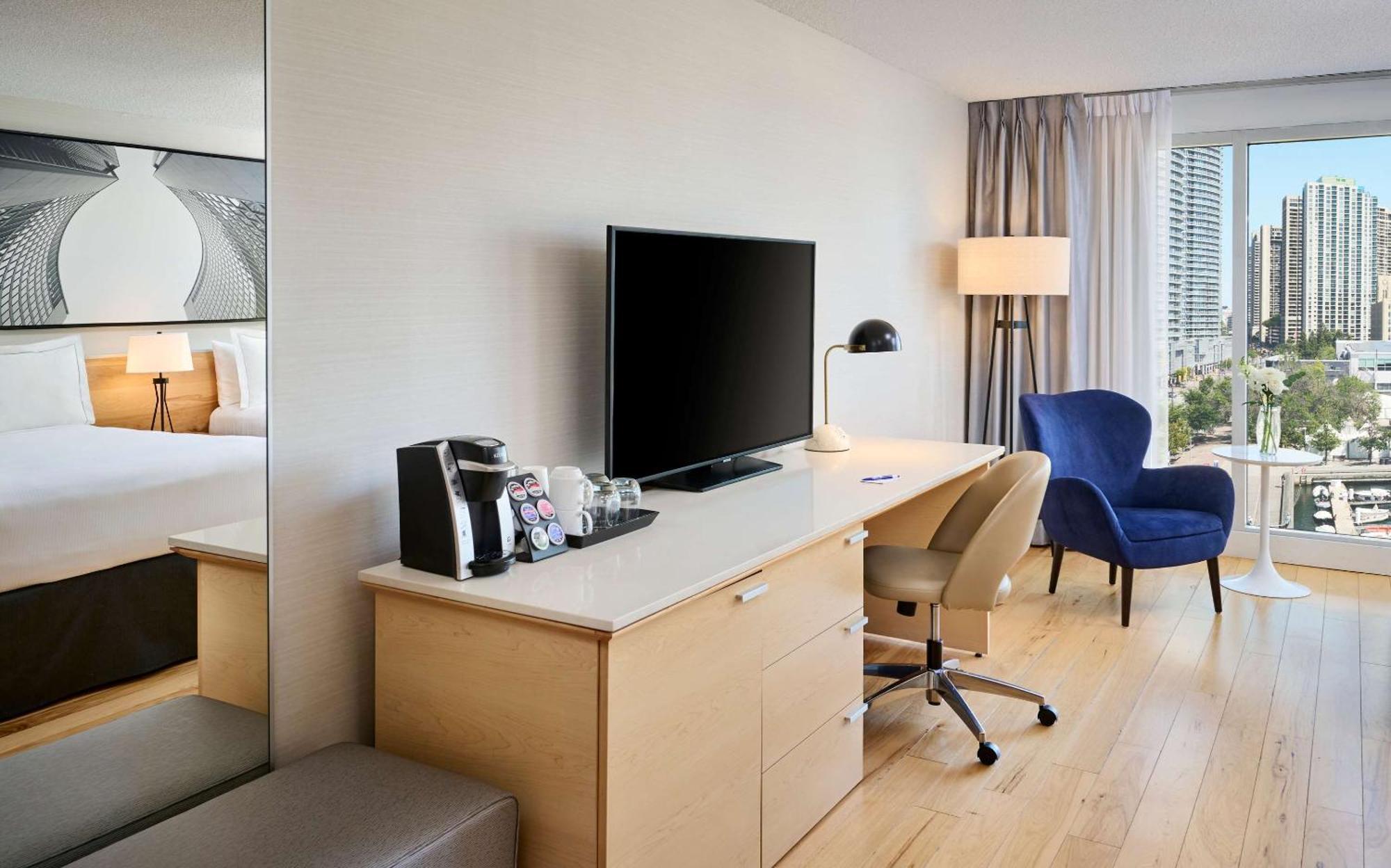 Radisson Blu Toronto Downtown 호텔 외부 사진