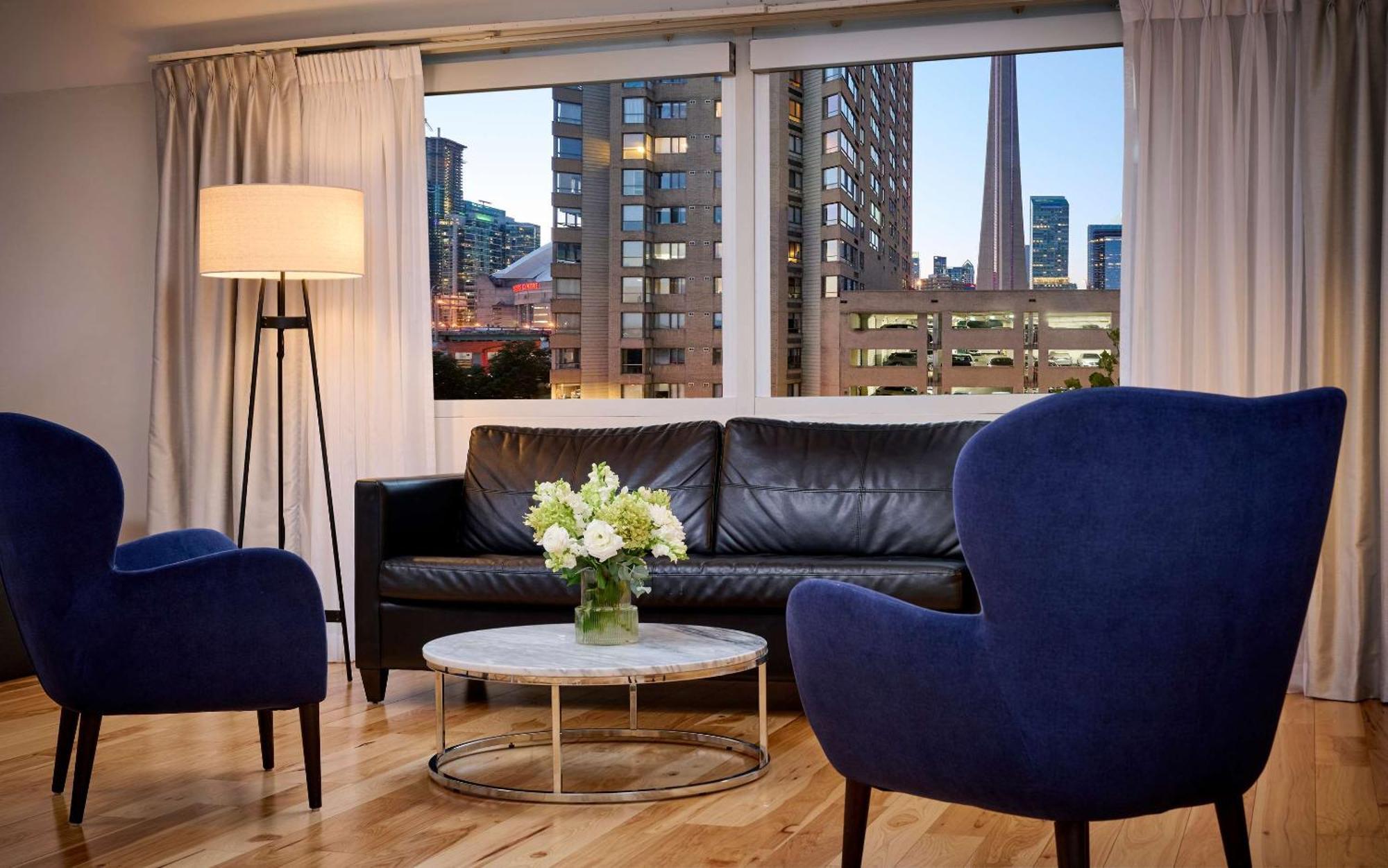 Radisson Blu Toronto Downtown 호텔 외부 사진