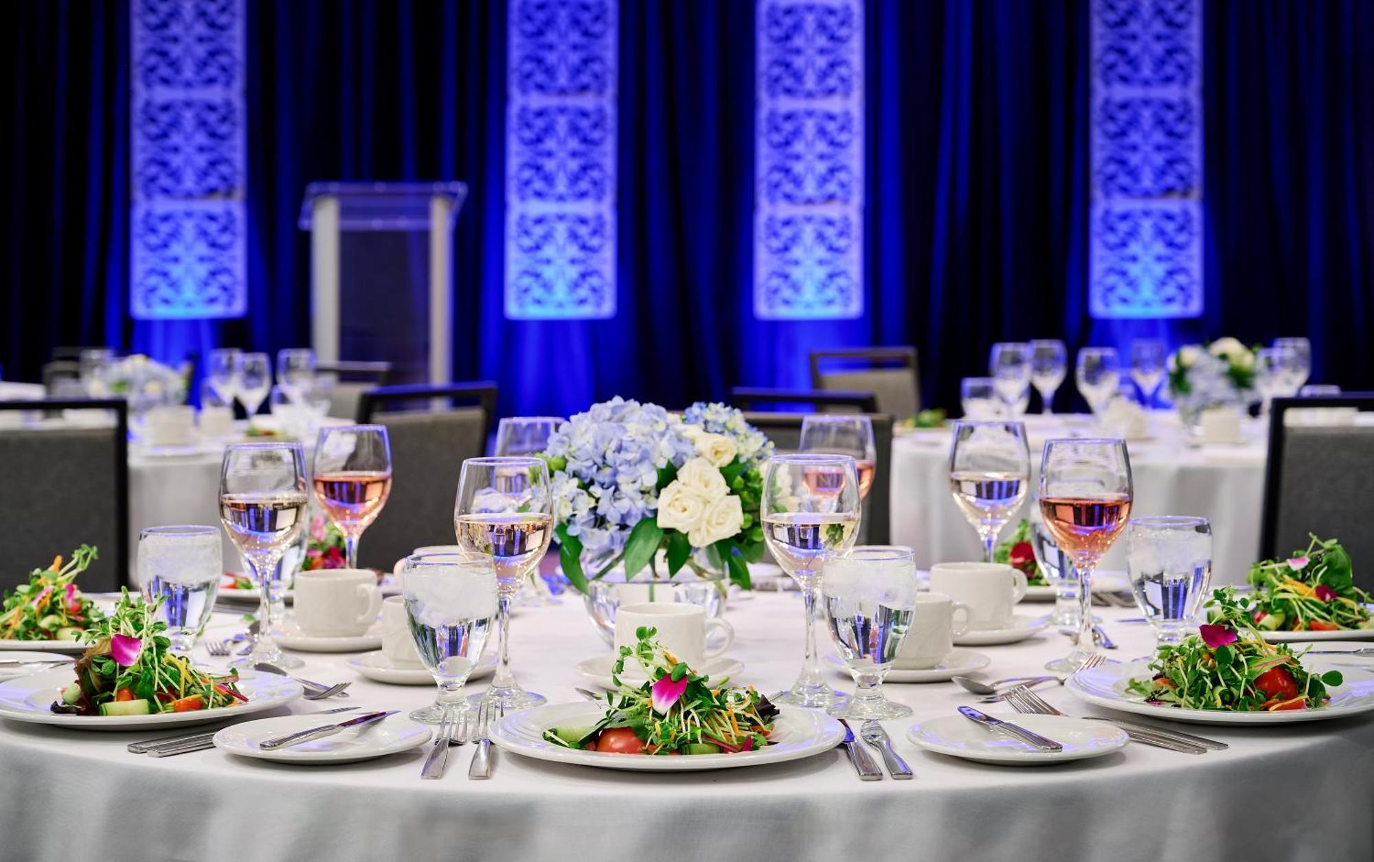 Radisson Blu Toronto Downtown 호텔 외부 사진